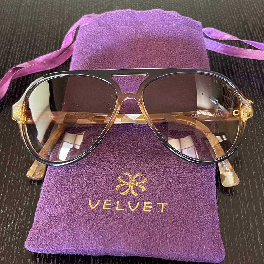 Velvet Eyewear Women’s Ava Sunglasses